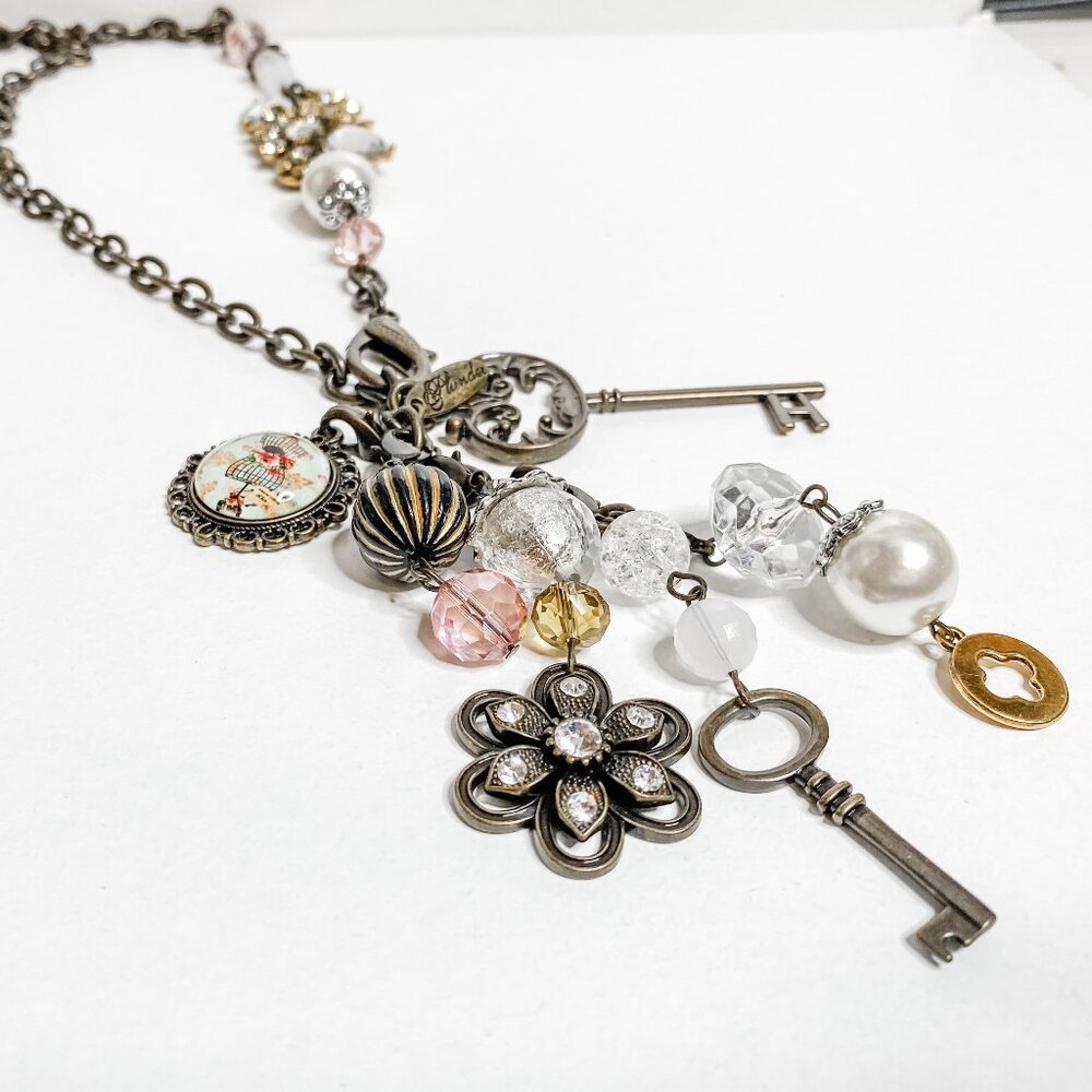 NWOT Plunder Design Long Chunky Charm Key Necklace